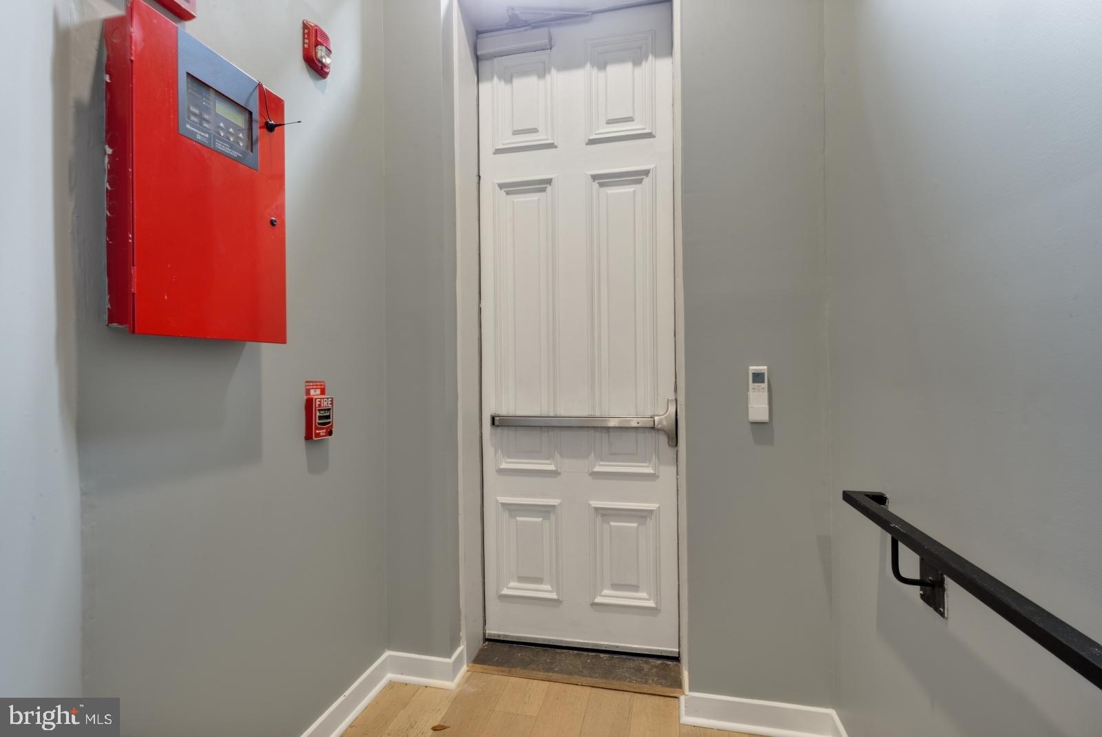 257 North 3rd Street, Unit 3 Philadelphia, PA 19106 - Photo 22 of 25