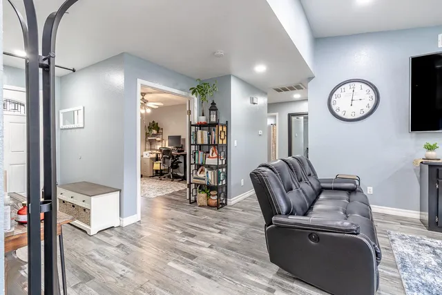 $450,000 | 1704 Woolston Way, Modesto, CA 95355