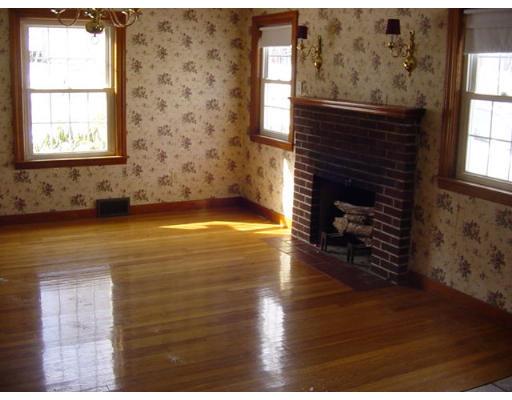 11 Springbrook Road Auburn, MA 01501 - Photo 2 of 7 Gallery Image 2
