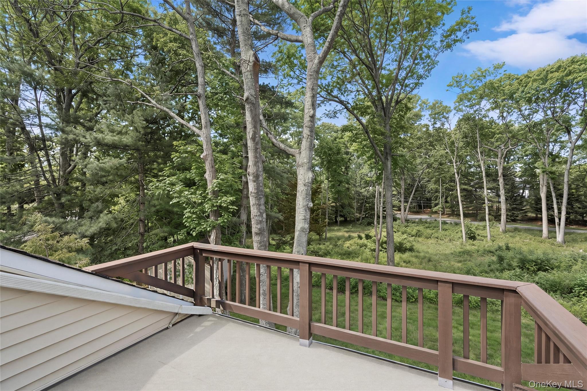 600 Highwood Road Southold, NY 11971 - Photo 11 of 14 Loft Mini Terrace overlooking backyard