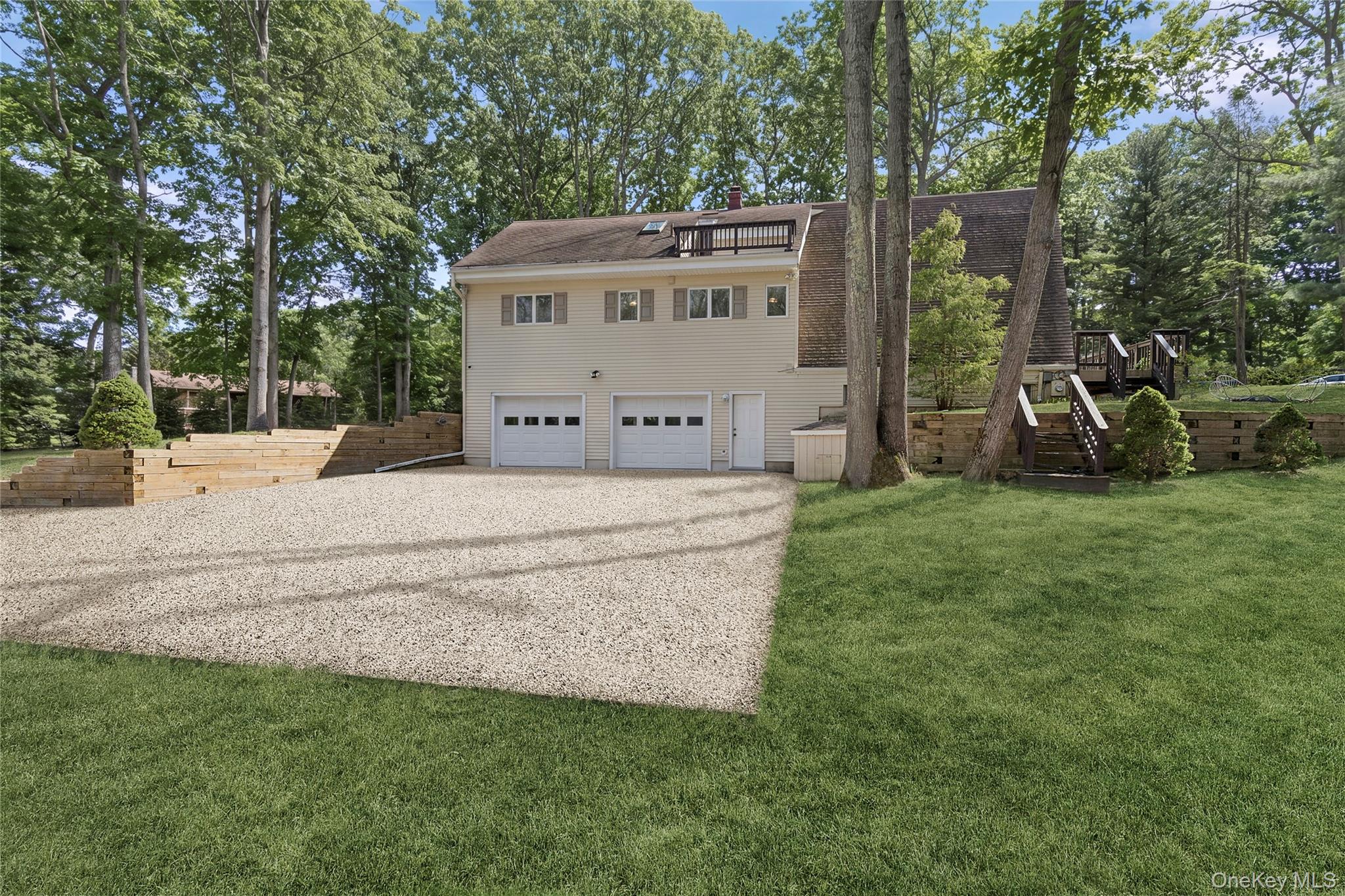 600 Highwood Road Southold, NY 11971 - Photo 13 of 14 Garage