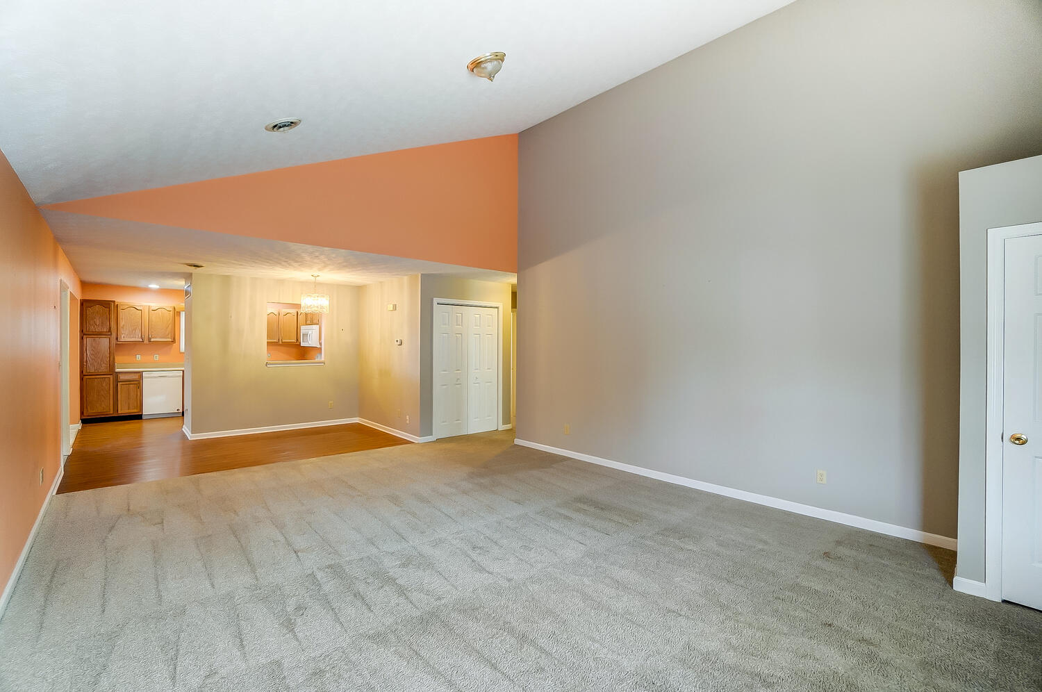 484 Ridgeview Circle East, Unit 1 Springfield, OH 45504 - Photo 8 of 32