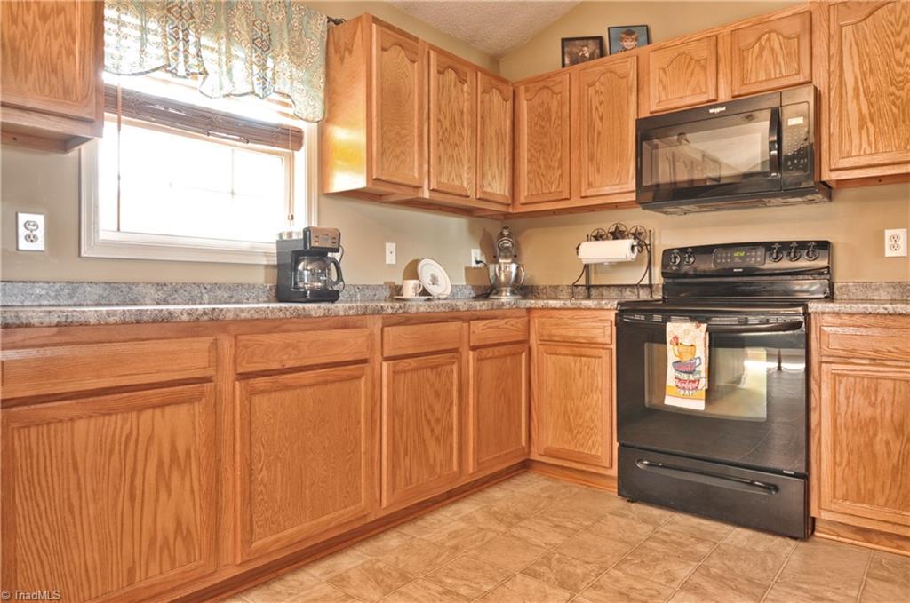 928 Beckner Road Lexington, NC 27292 - Photo 9 of 26 Gallery Image 9