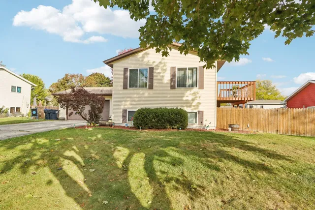 $362,900 | 415 Amparo Street, Elkhorn, WI 53121