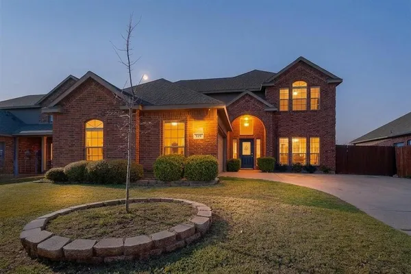 $315,000 | 228 Bob White Drive, Red Oak, TX 75154