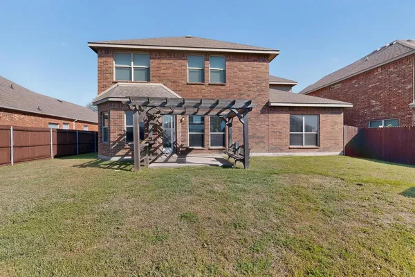 $315,000 | 228 Bob White Drive, Red Oak, TX 75154