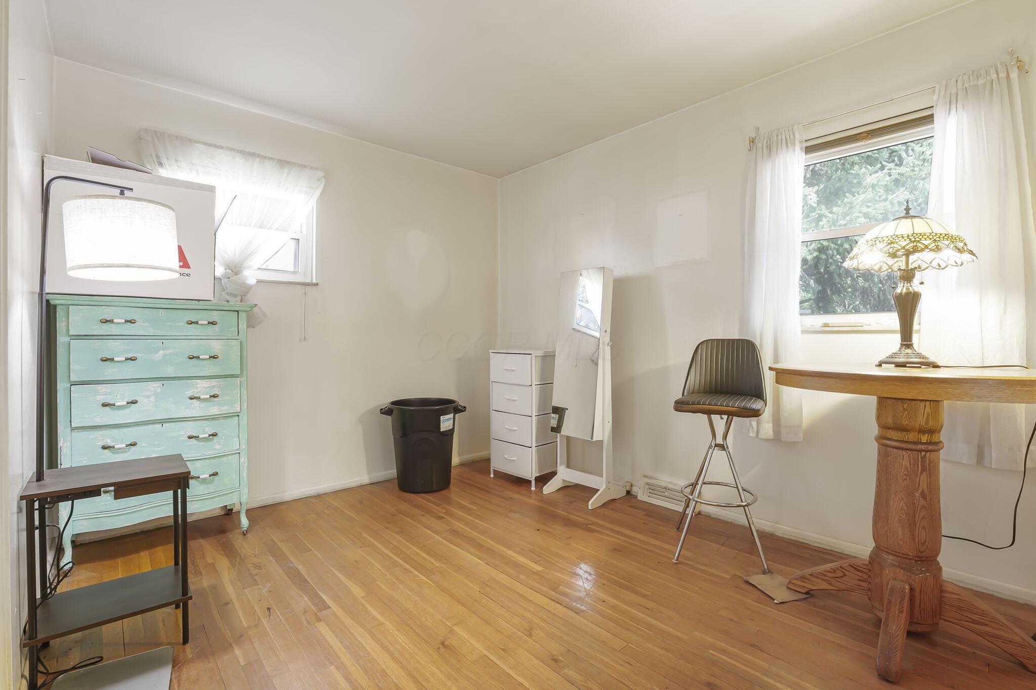 1284 Striebel Road Columbus, OH 43227 - Photo 23 of 32 18-web-or-mls-4E7A9543