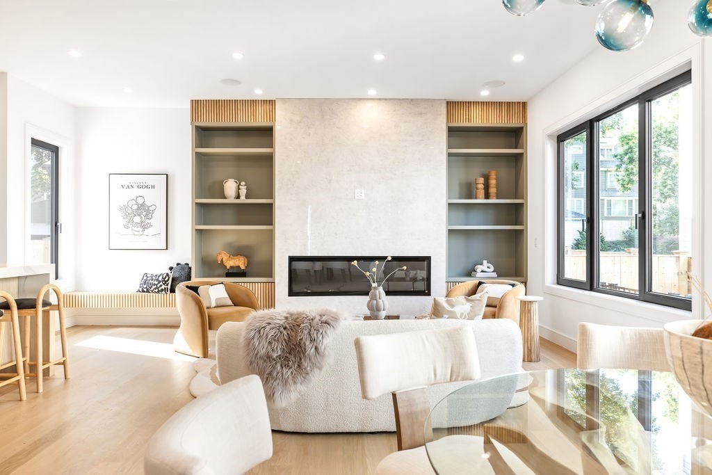 1597 Centre Street Newton, MA 02461 - Photo 4 of 22