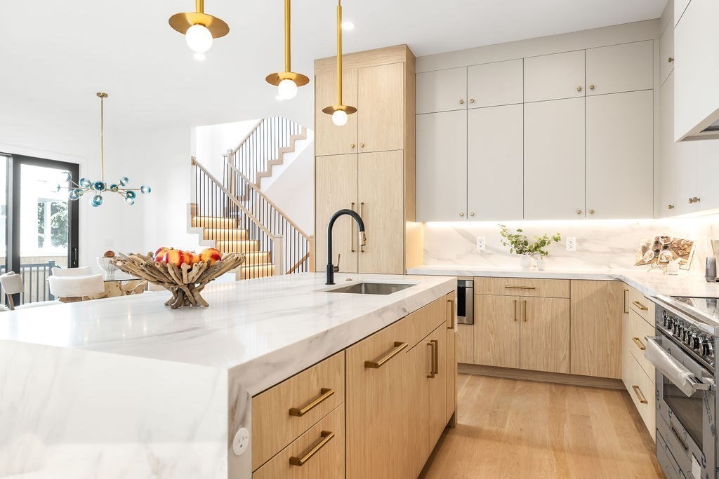 1597 Centre Street Newton, MA 02461 - Photo 7 of 22