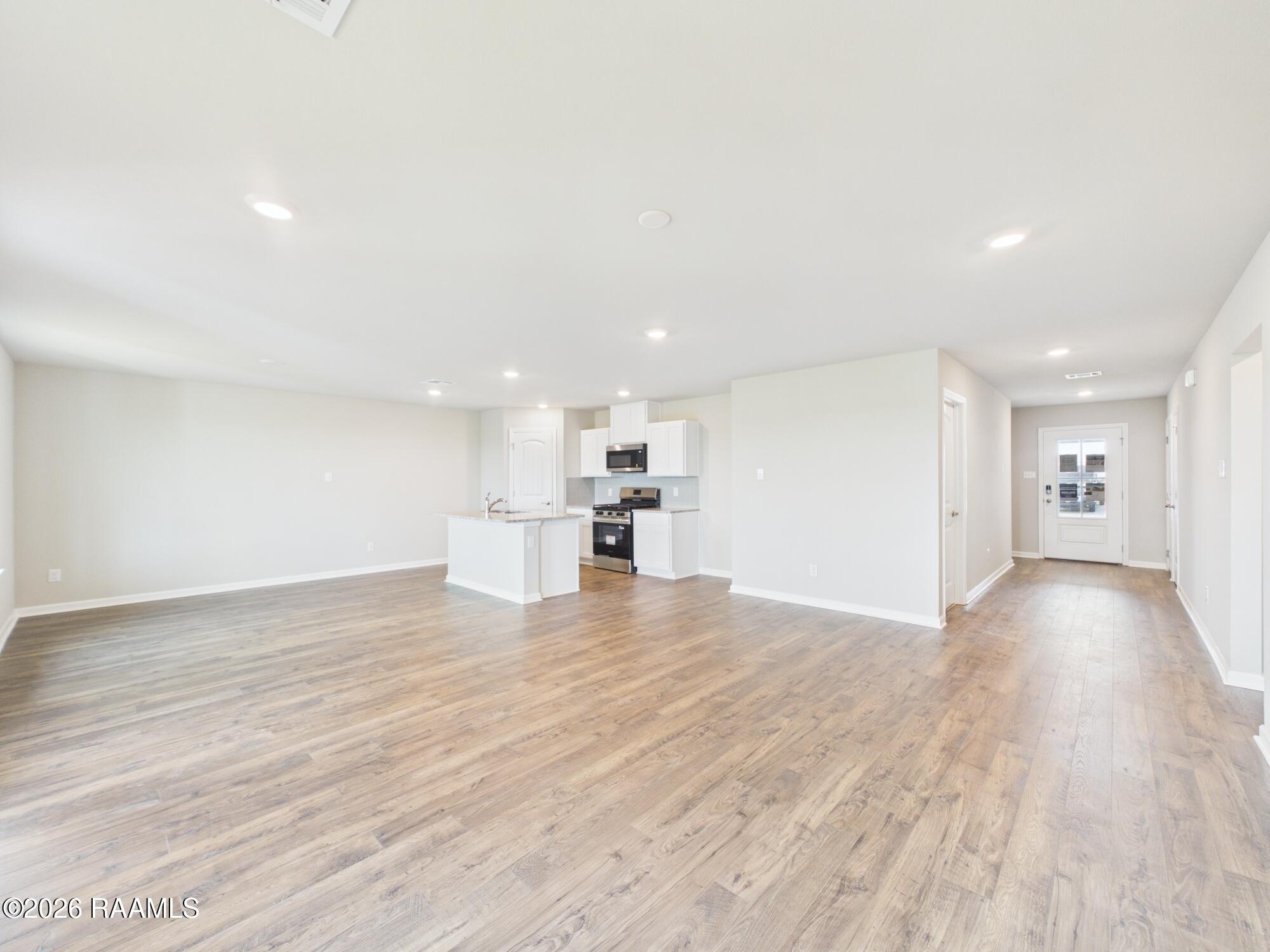 154 Grazin Duson, LA 70529 - Photo 5 of 32 CAM06258G6-PR0111-STILL025