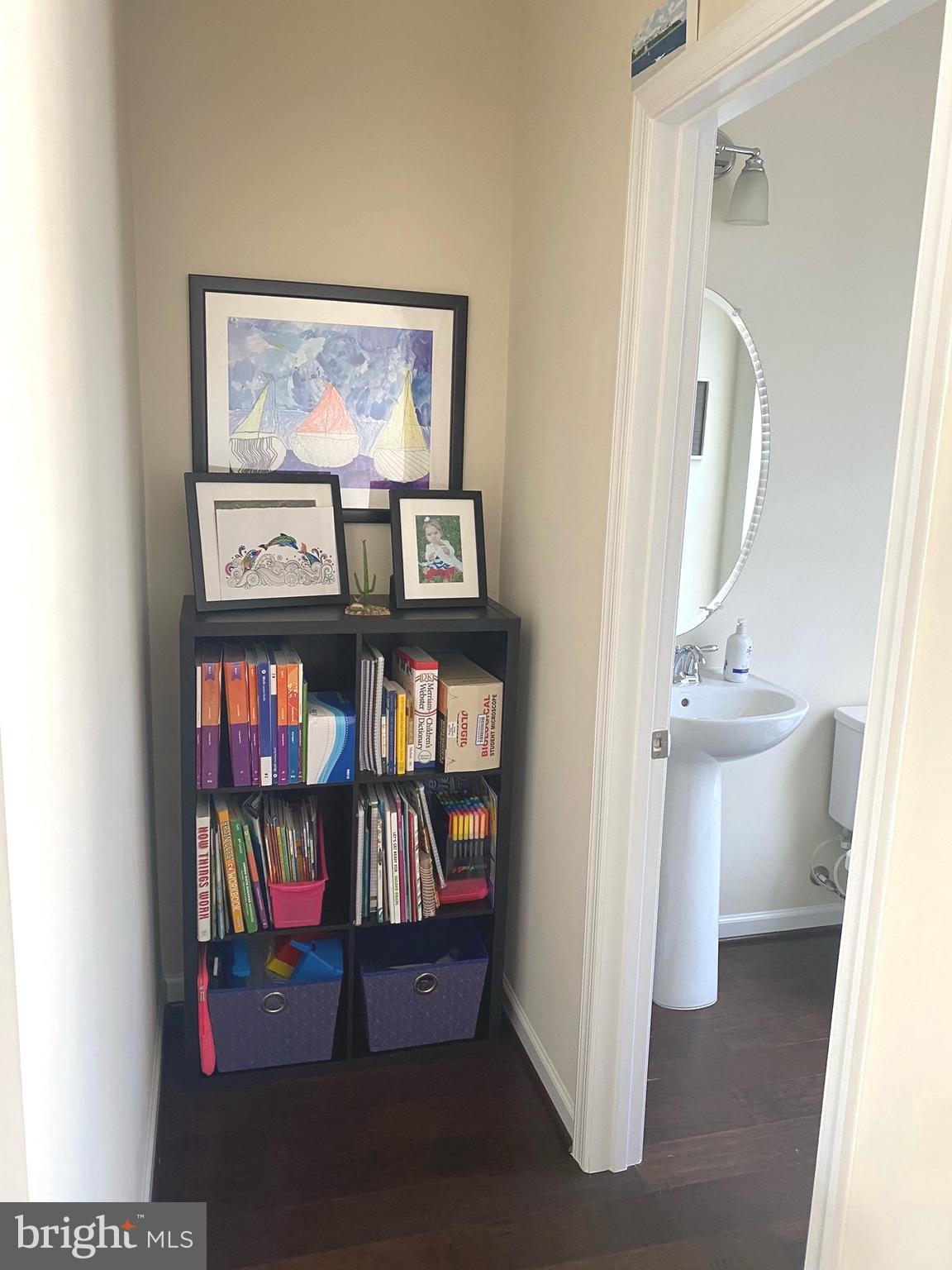 43345 Polenta Terrace Chantilly, VA 20152 - Photo 18 of 43 Main Level Powder Room entrance