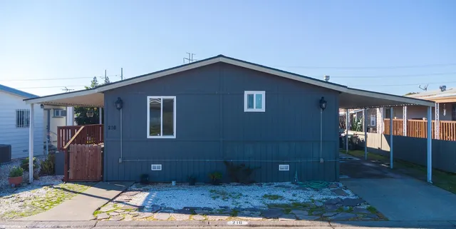 a house view with a outdoor space