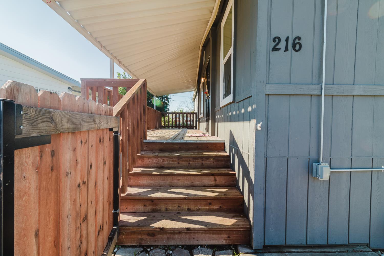 216 California Loop Sacramento, CA 95823 - Photo 9 of 42