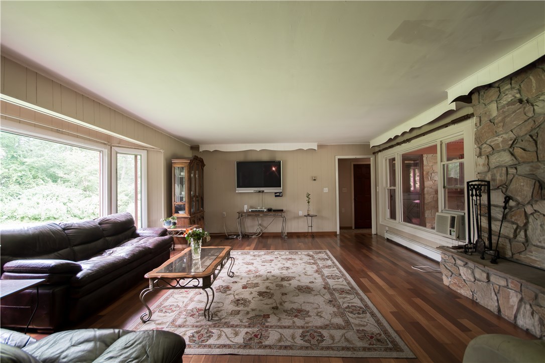 440 Asa Davol Road Tiverton, RI 02878 - Photo 21 of 40 Gallery Image 21
