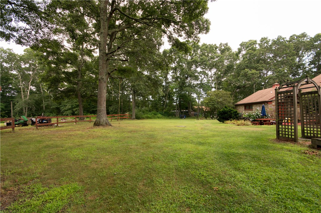 440 Asa Davol Road Tiverton, RI 02878 - Photo 33 of 40 Gallery Image 33