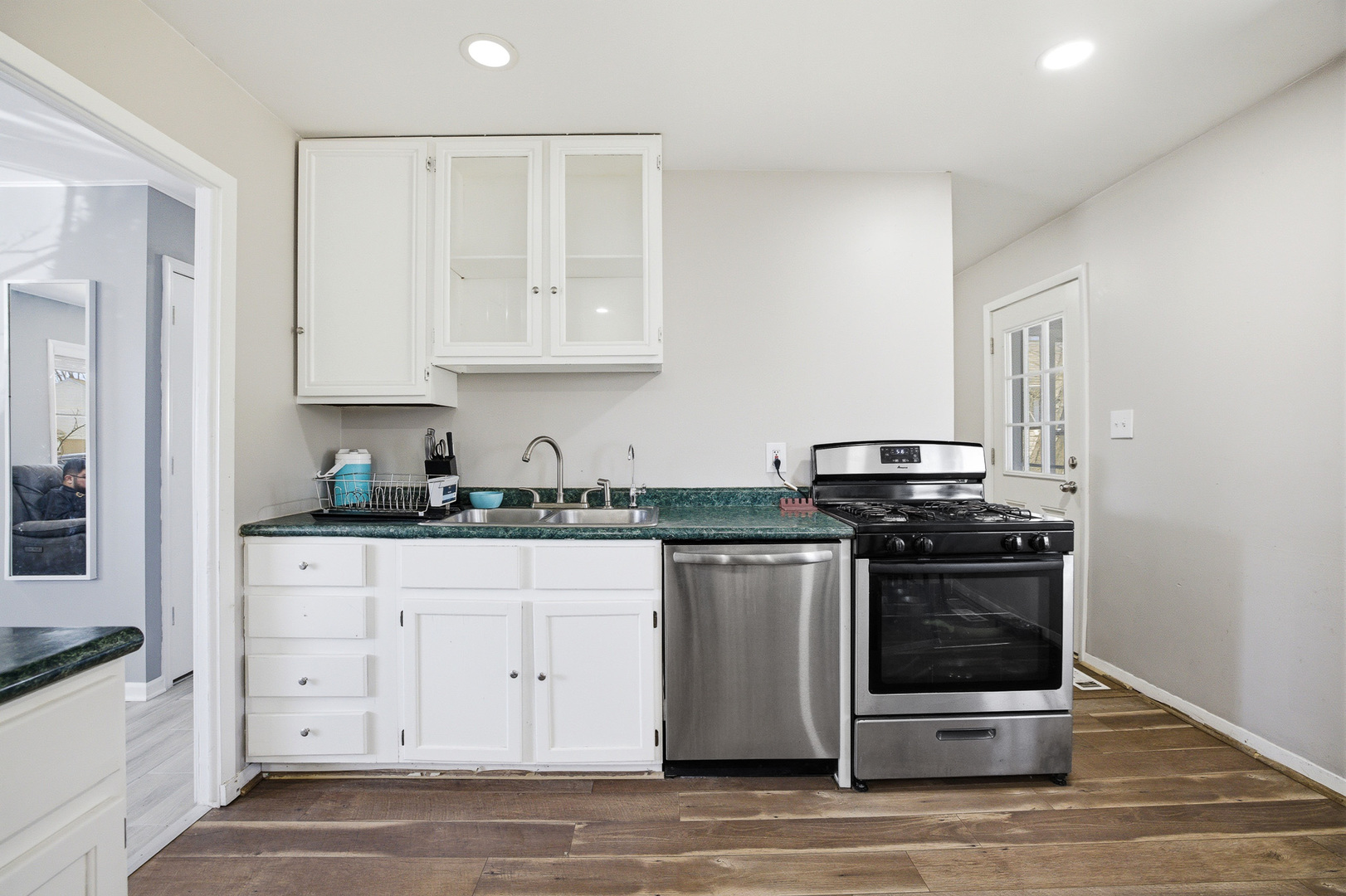 205 Villa Road Streamwood, IL 60107 - Photo 7 of 18