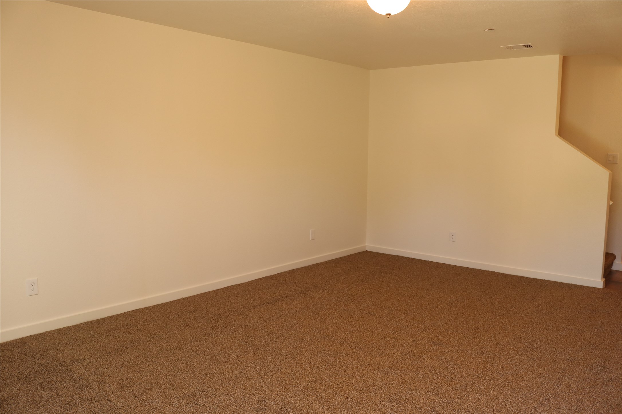 10535 Mills Road, Unit 9B Houston, TX 77070 - Photo 4 of 48 a view of an empty room