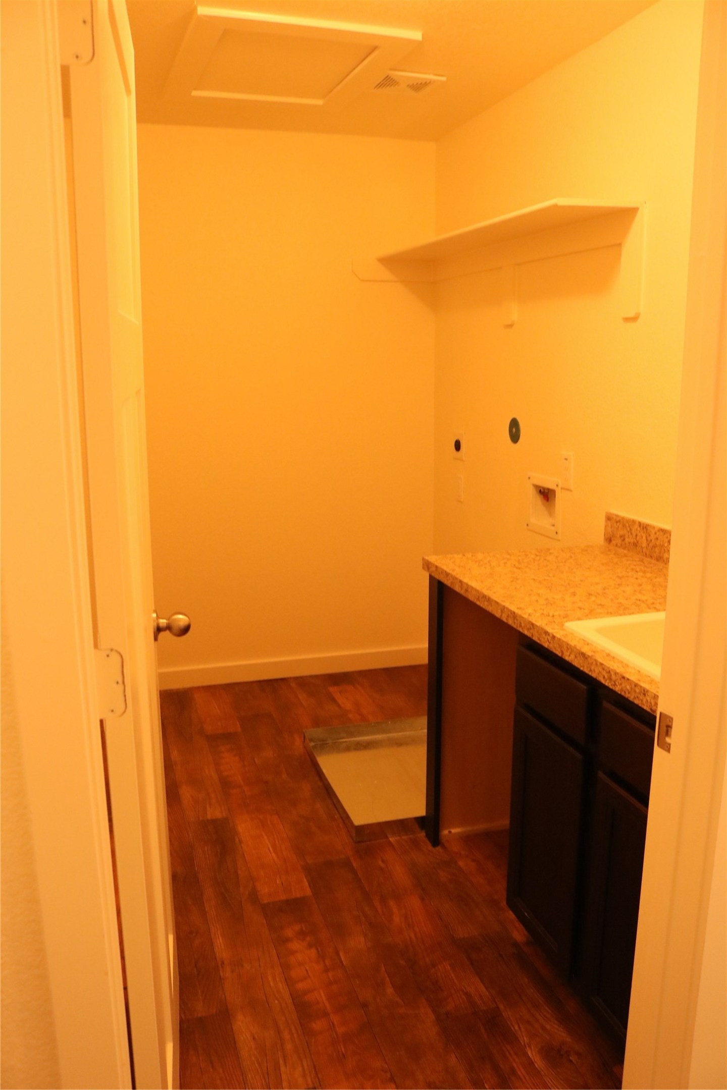 10535 Mills Road, Unit 9B Houston, TX 77070 - Photo 46 of 48 a view of a room