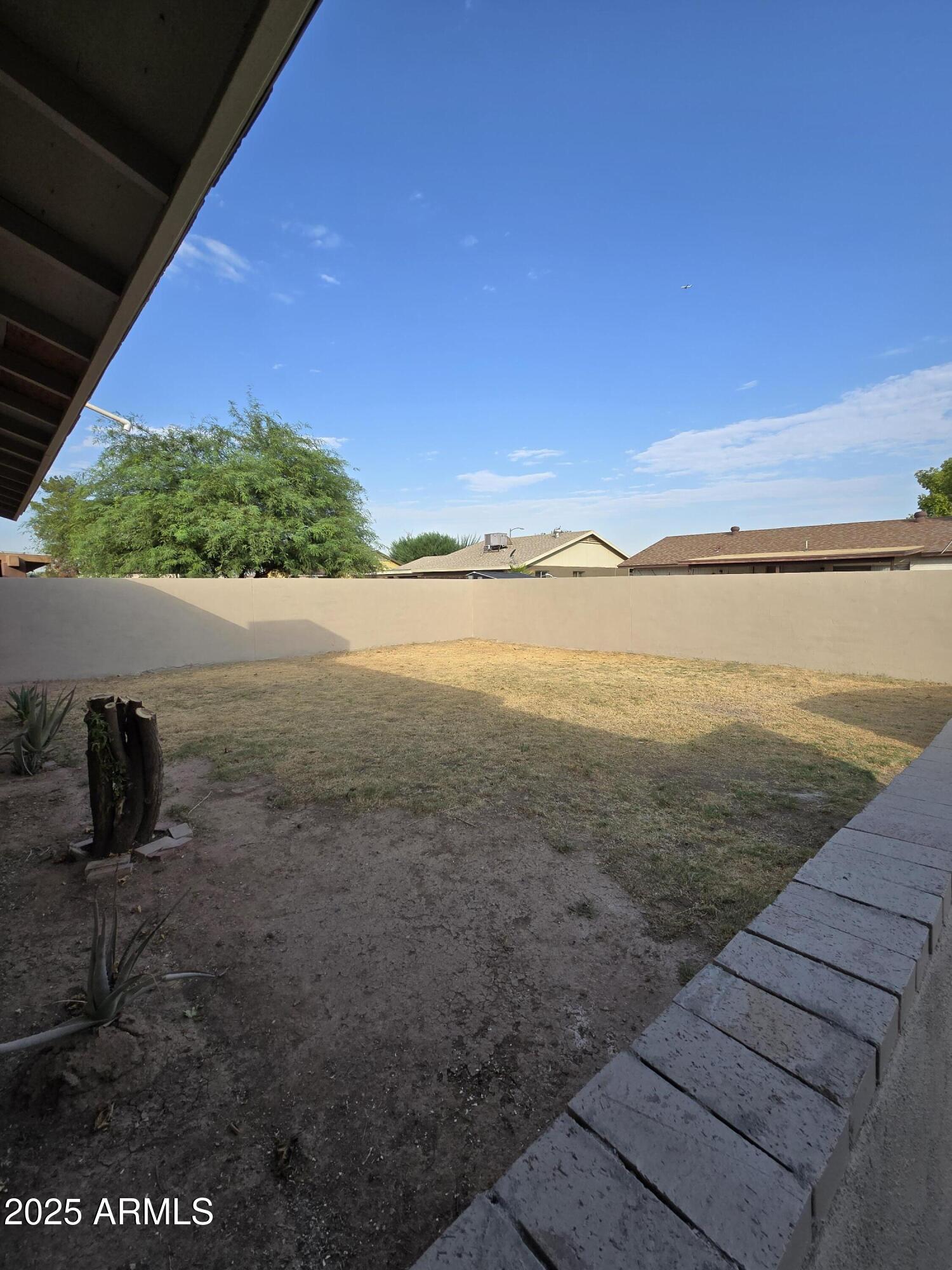 7752 West Flower Street Phoenix, AZ 85033 - Photo 25 of 30 a view of an ocean and beach
