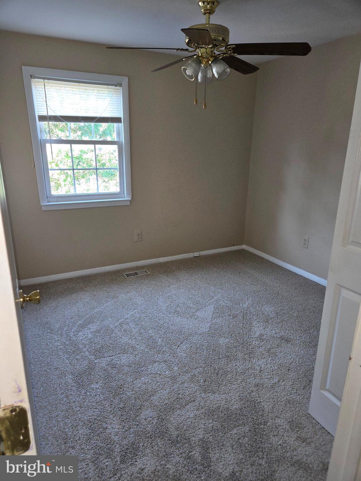1850 Aberdeen Circle Crofton, MD 21114 - Photo 10 of 26 an empty room with a window