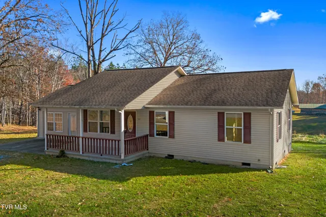 $108,000 | 1930 West Robbins Road, Robbins, TN 37852