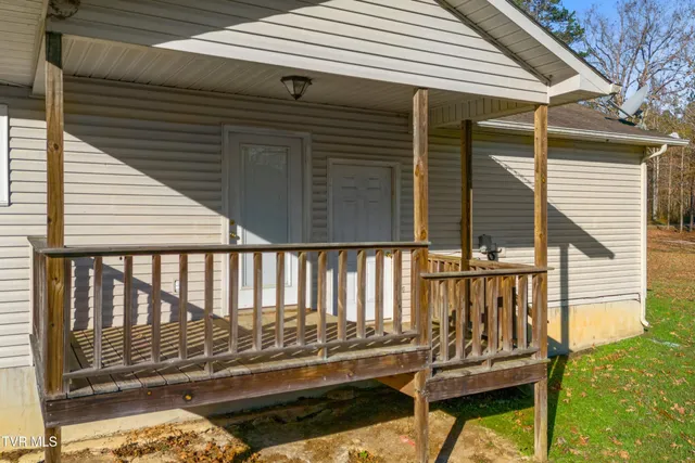 $108,000 | 1930 West Robbins Road, Robbins, TN 37852