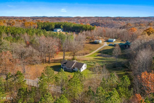 $108,000 | 1930 West Robbins Road, Robbins, TN 37852