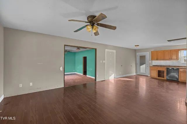 $108,000 | 1930 West Robbins Road, Robbins, TN 37852