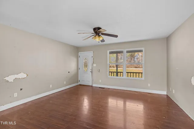 $108,000 | 1930 West Robbins Road, Robbins, TN 37852