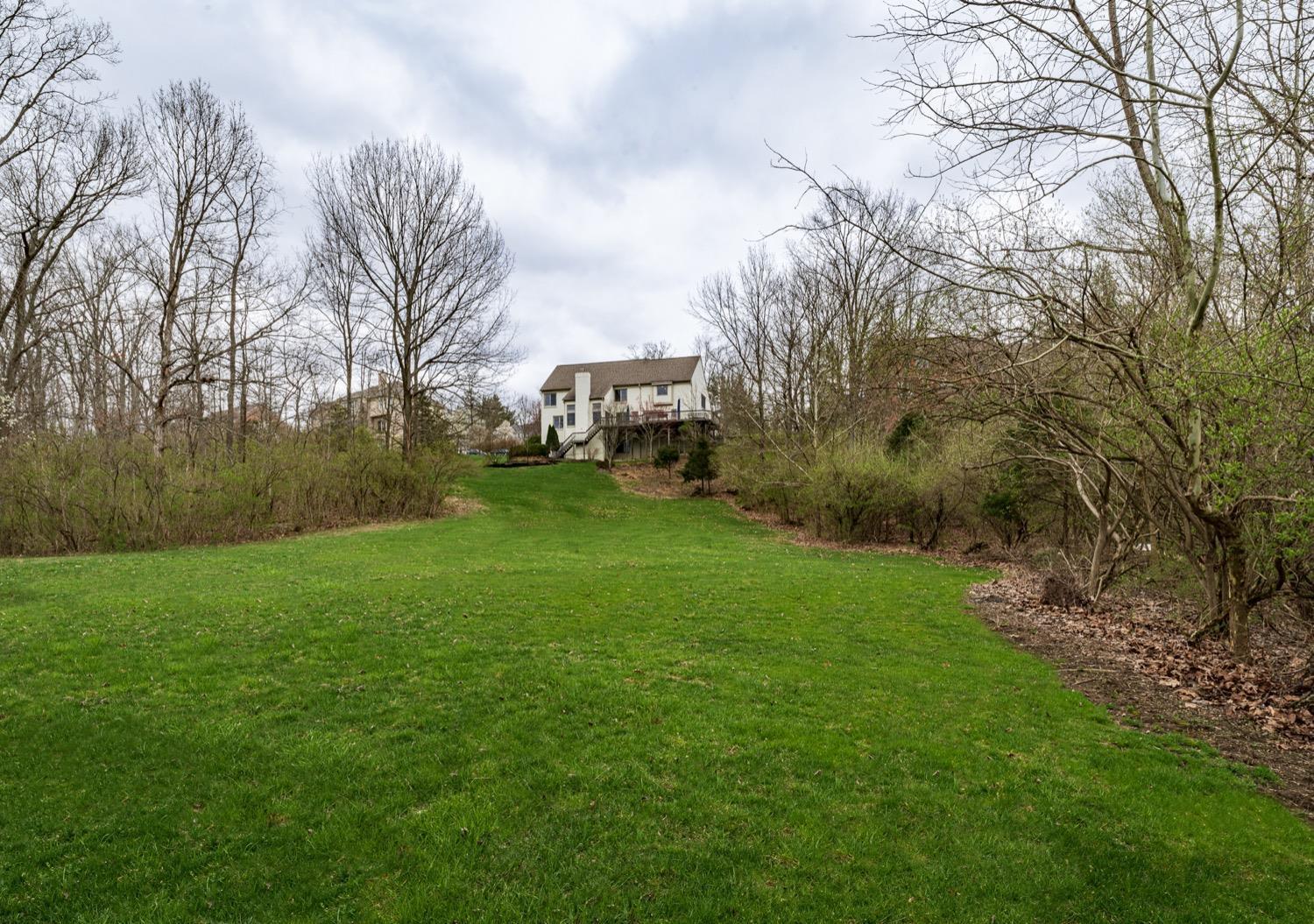 587 Ridgestone Cincinnati, OH 45255 - Photo 3 of 43 Gallery Image 3