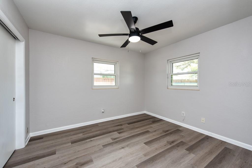 917 18th Street Southwest Largo, FL 33770 - Photo 16 of 41