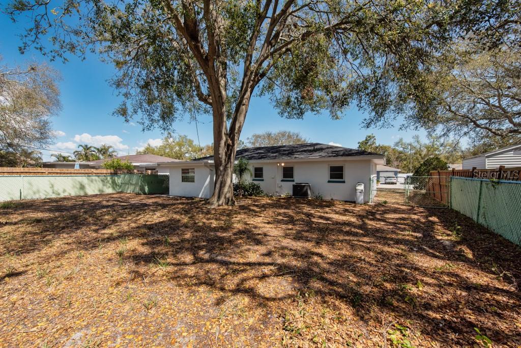 917 18th Street Southwest Largo, FL 33770 - Photo 30 of 41