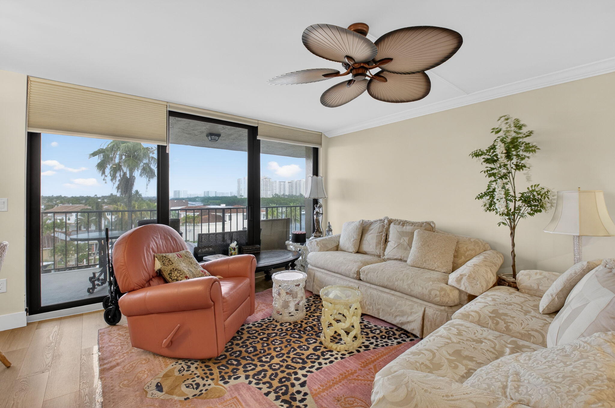899 Jeffery Street, Unit 5100 Boca Raton, FL 33487 - Photo 7 of 30 8-web-or-mls-DSC_3405