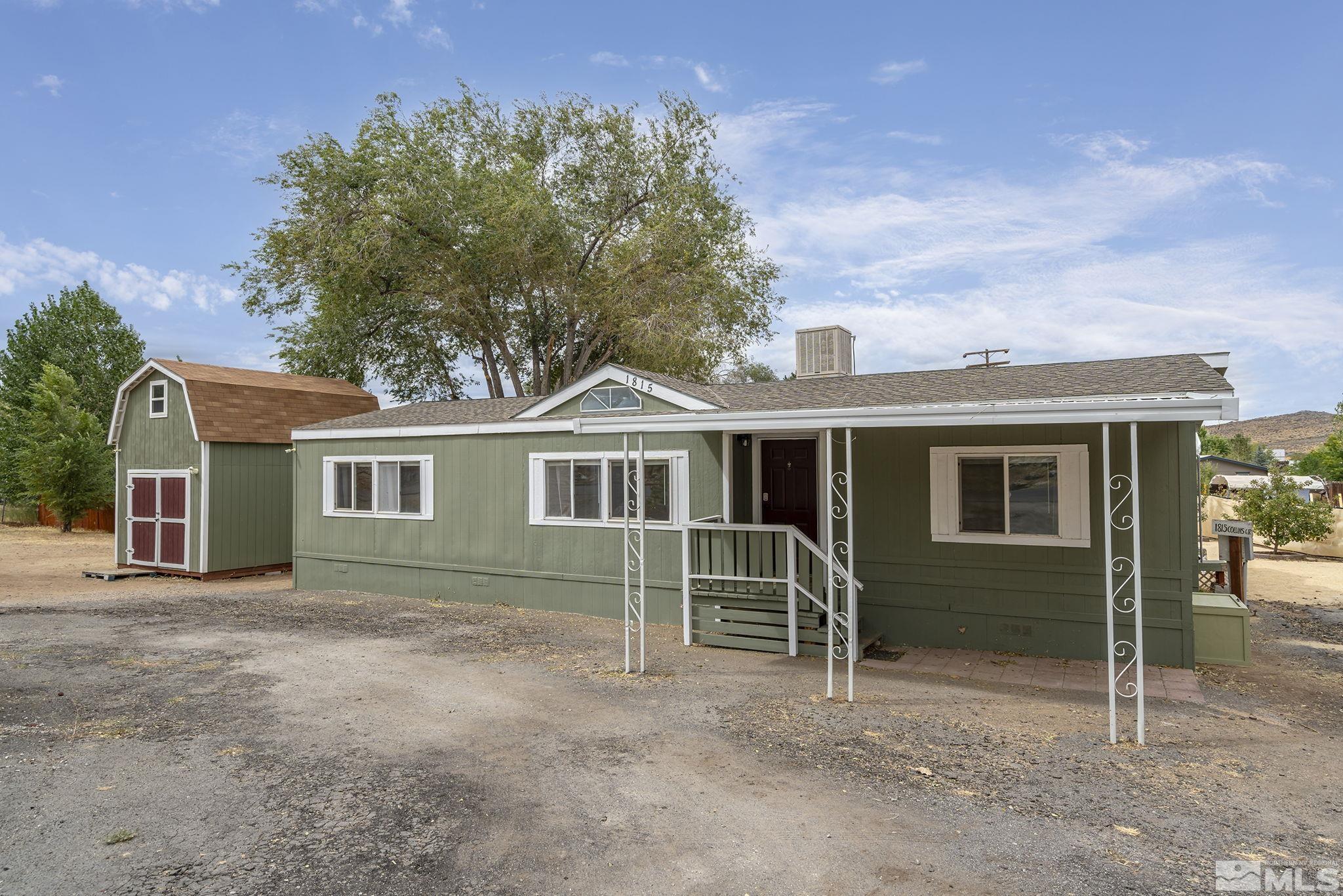 1815 Collins Circle Reno, NV 89506 - Photo 6 of 40 front view of a house