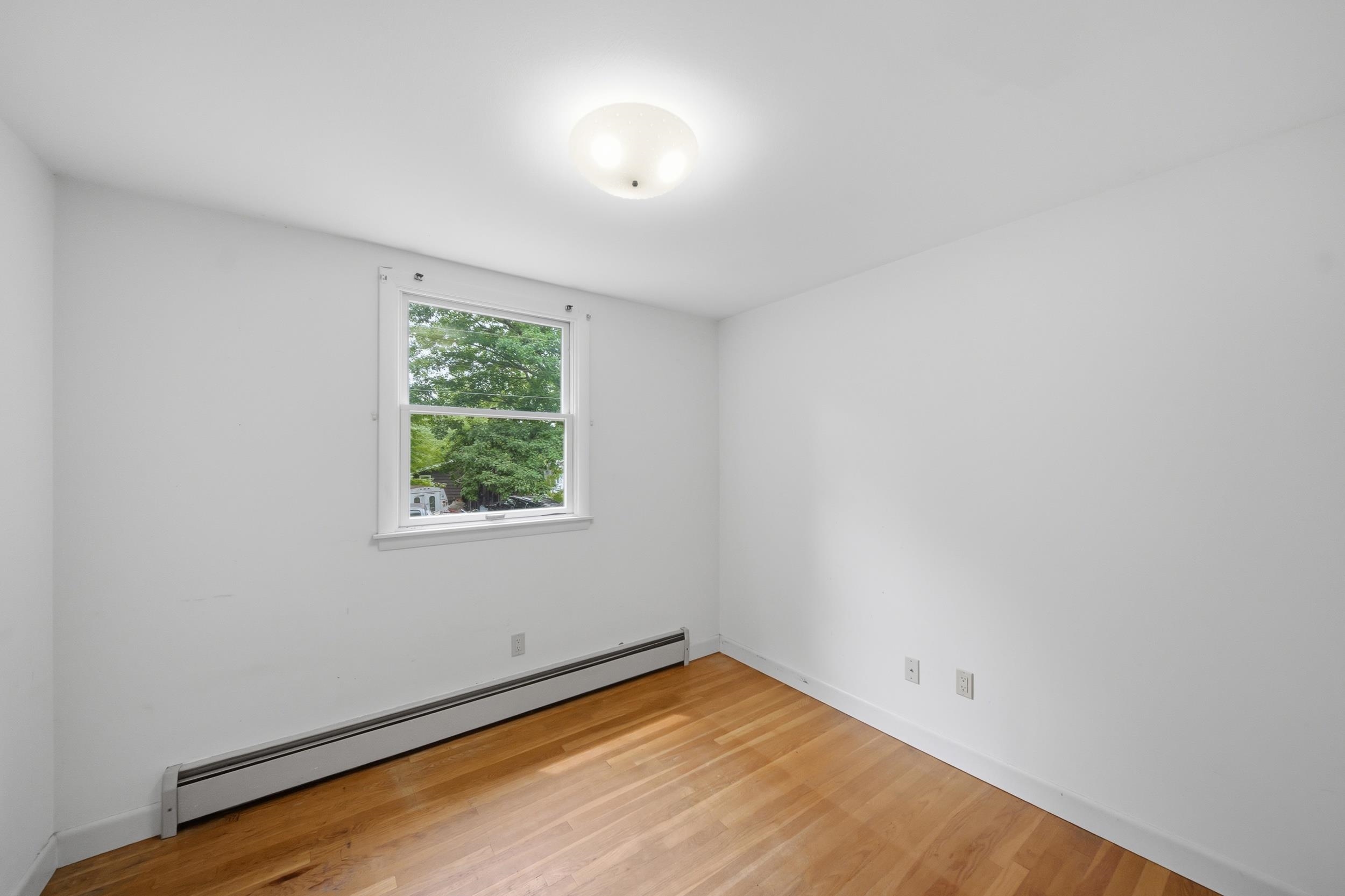 8 Escumbuit Road Derry, NH 03038 - Photo 32 of 59