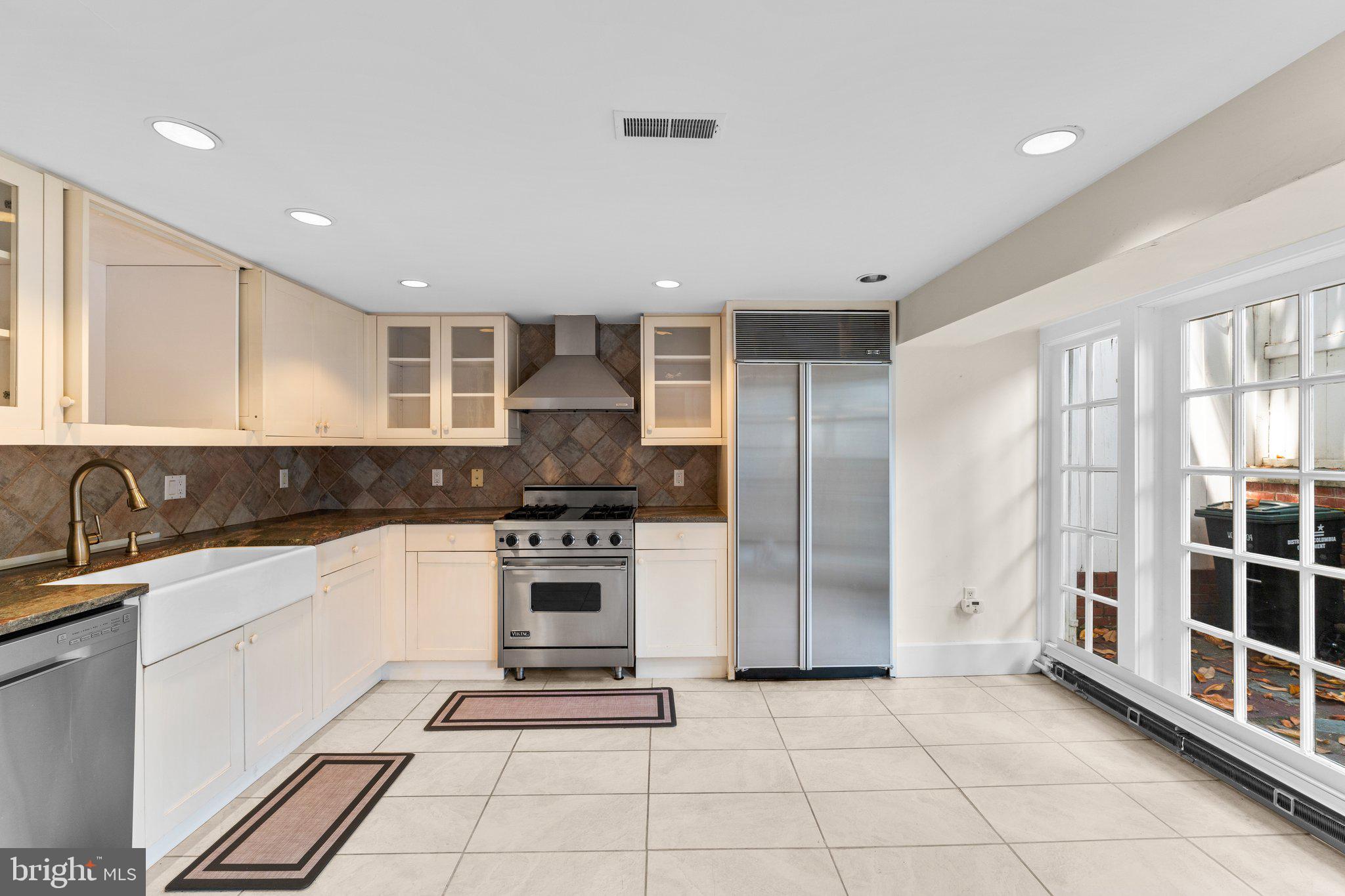 3341 Dent Place Northwest Washington, DC 20007 - Photo 5 of 30