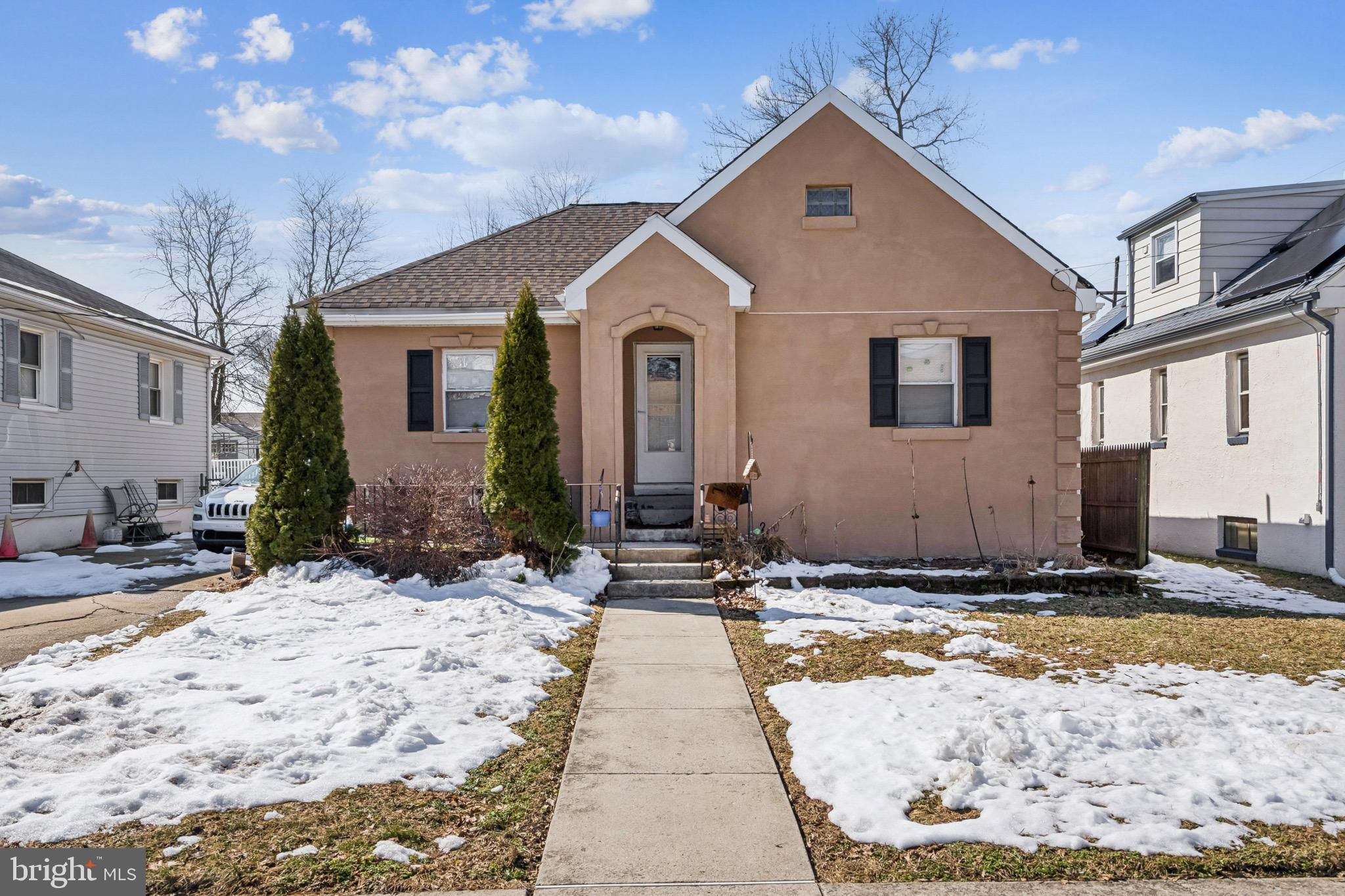206 South Maple Avenue Maple Shade, NJ 08052 - Photo 1 of 25
