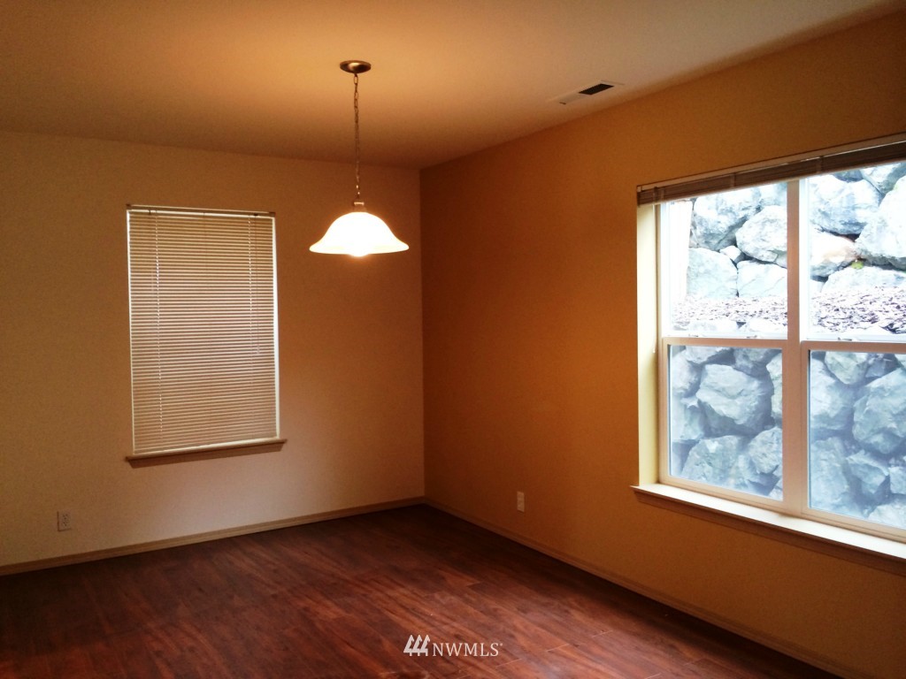 17521 14th Drive Southeast Bothell, WA 98012 - Photo 4 of 11