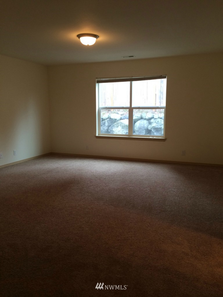 17521 14th Drive Southeast Bothell, WA 98012 - Photo 7 of 11