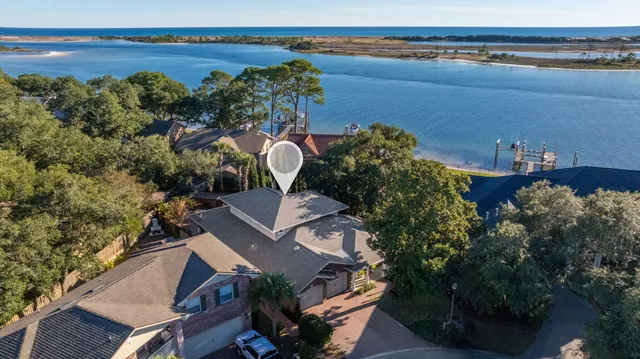 $814,900 | 16 Plantation Oaks, Mary Esther, FL 32569