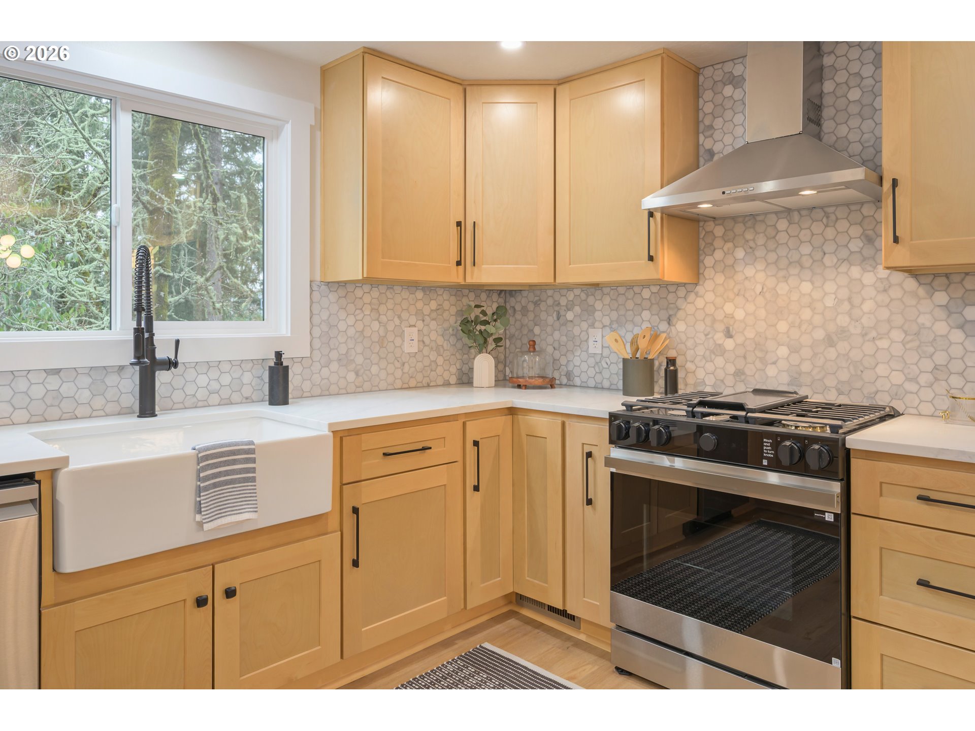 3810 Spring Boulevard Eugene, OR 97405 - Photo 13 of 39