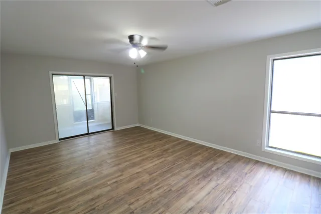 $2,200 | 2705 Wilmington Drive, Dickinson, TX 77539