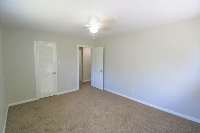 $2,200 | 2705 Wilmington Drive, Dickinson, TX 77539