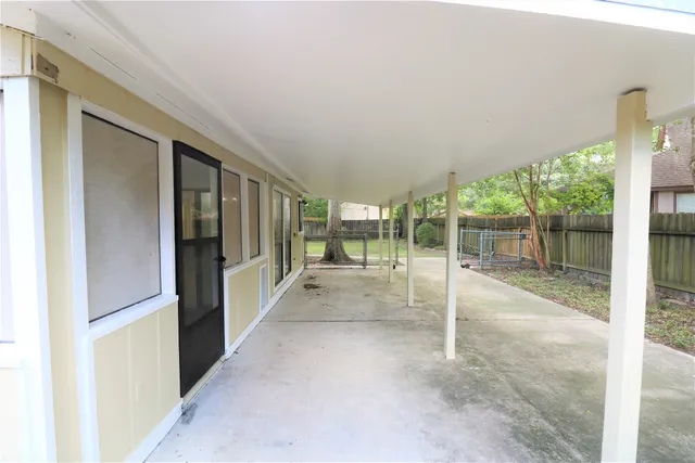 $2,200 | 2705 Wilmington Drive, Dickinson, TX 77539