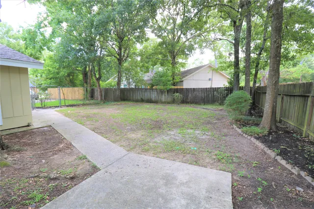 $2,200 | 2705 Wilmington Drive, Dickinson, TX 77539