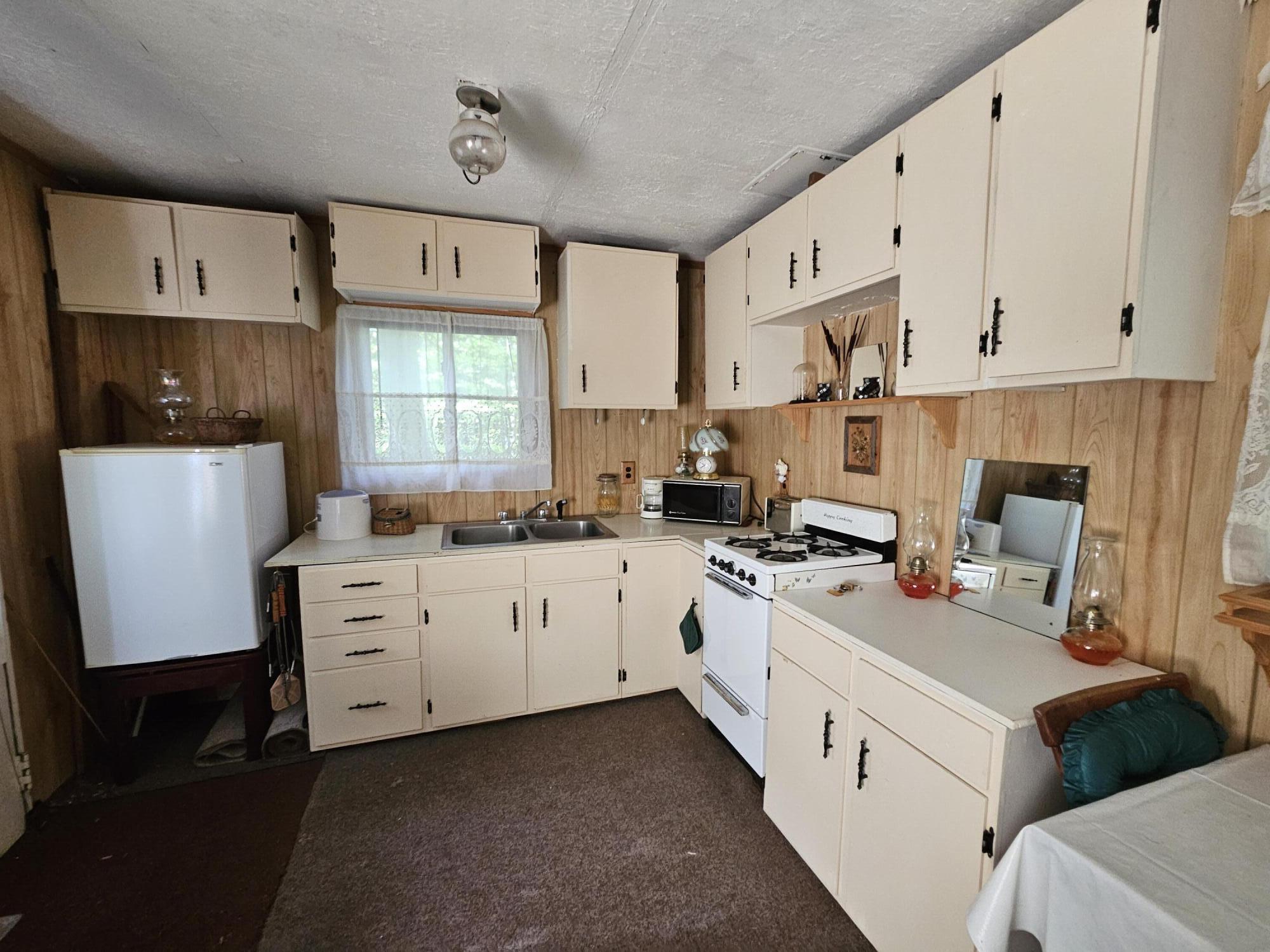 736 Bartlett Carry Road Tupper Lake, NY 12986 - Photo 4 of 17