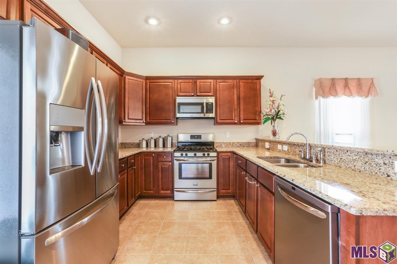 8604 Abertay Avenue Baton Rouge, LA 70820 - Photo 4 of 10