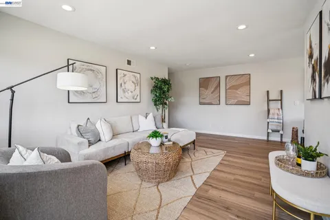 $478,000 | 2297 Medallion Drive, Unit 4, Union City, CA 94587