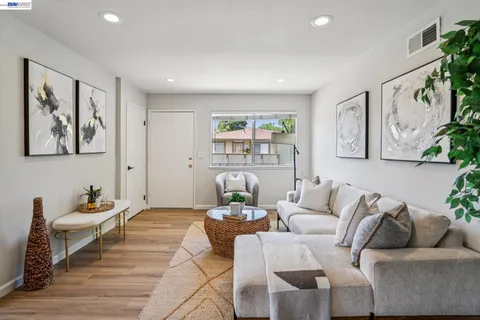 $478,000 | 2297 Medallion Drive, Unit 4, Union City, CA 94587