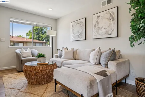 $478,000 | 2297 Medallion Drive, Unit 4, Union City, CA 94587